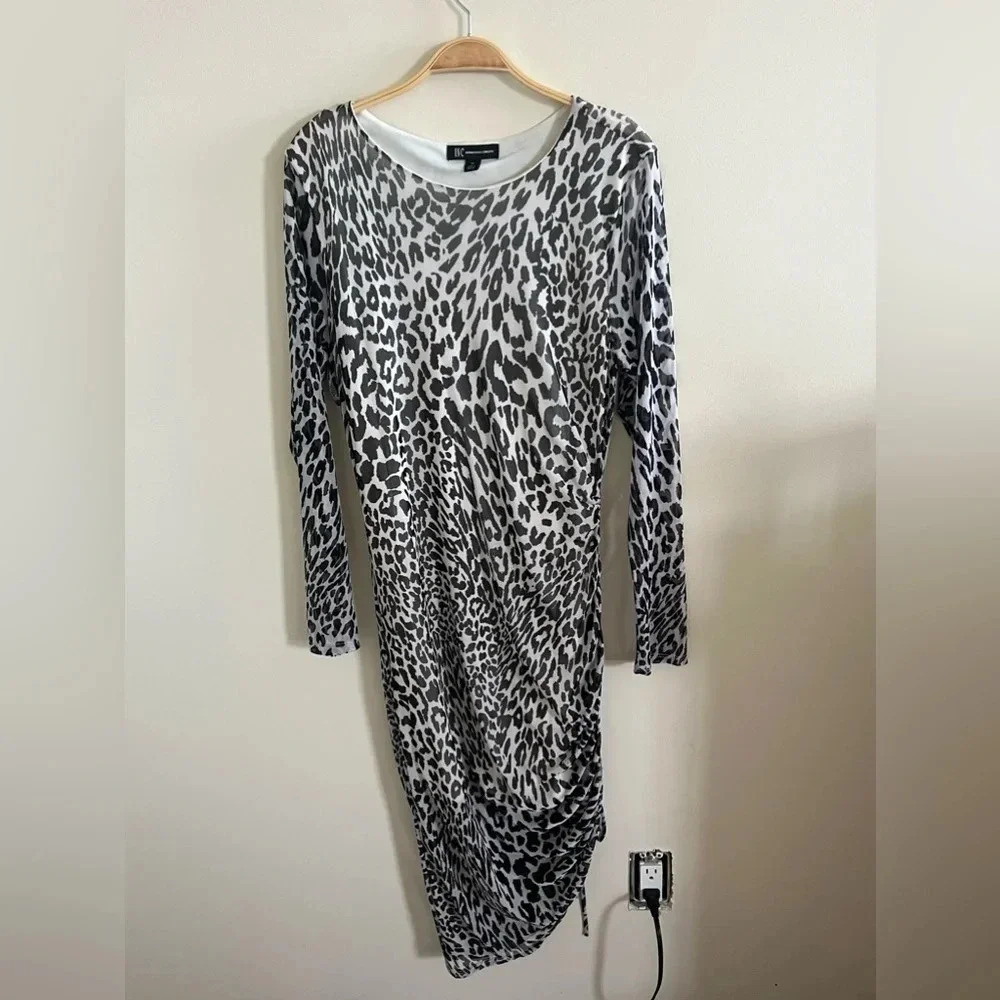 INC White and Black Leopard Long Sleeve Dress Ruched‎ Sides Sexy Animal Comfy